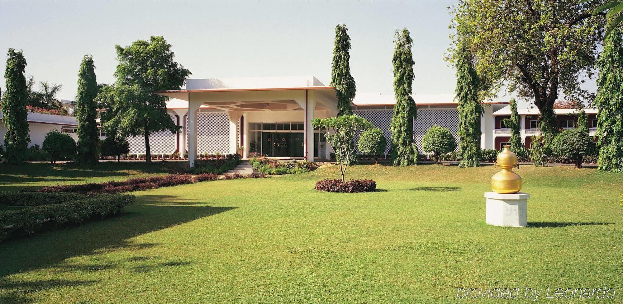 Taj Chandela Khajurāho Buitenkant foto